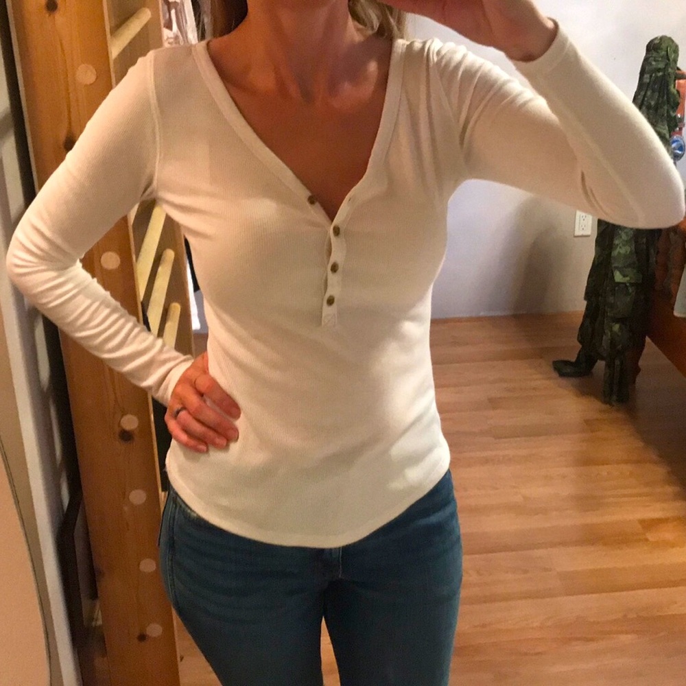 Old Navy Fitted Ribbed Henley